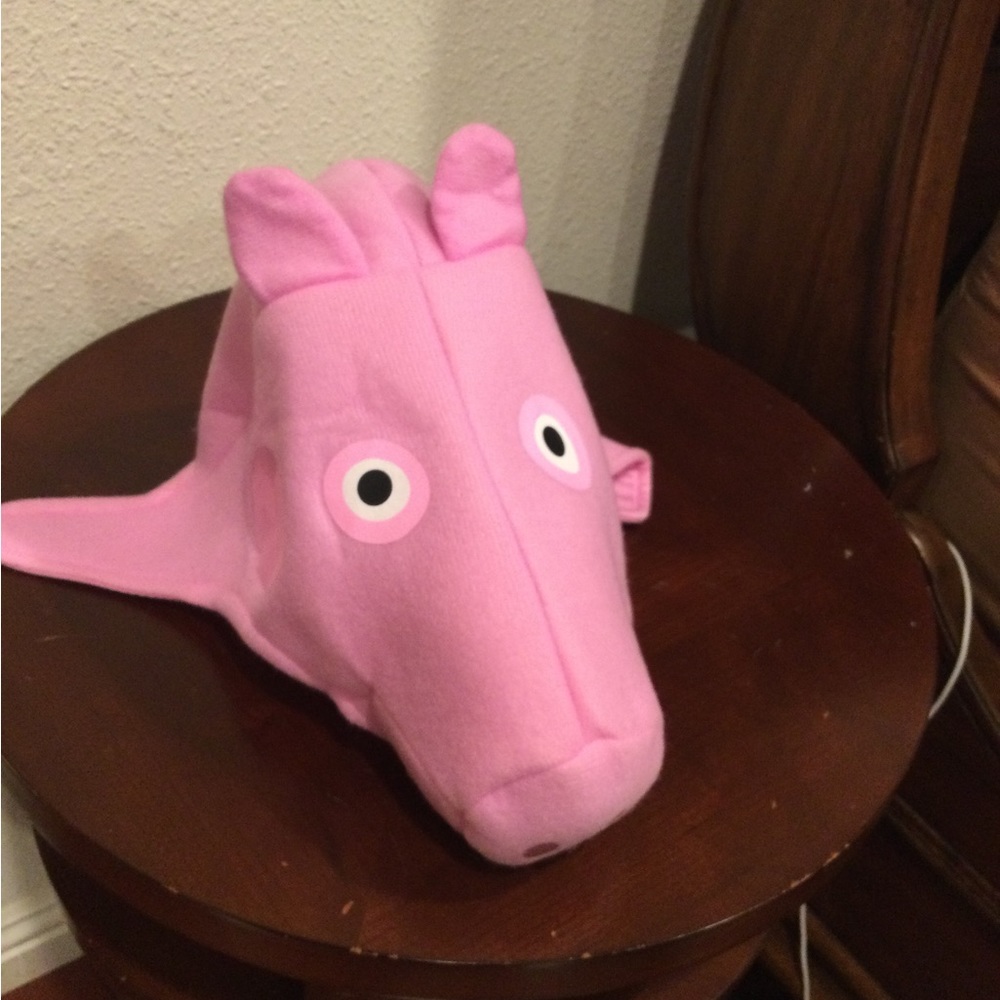 George pig costume - Picture 4 of 4